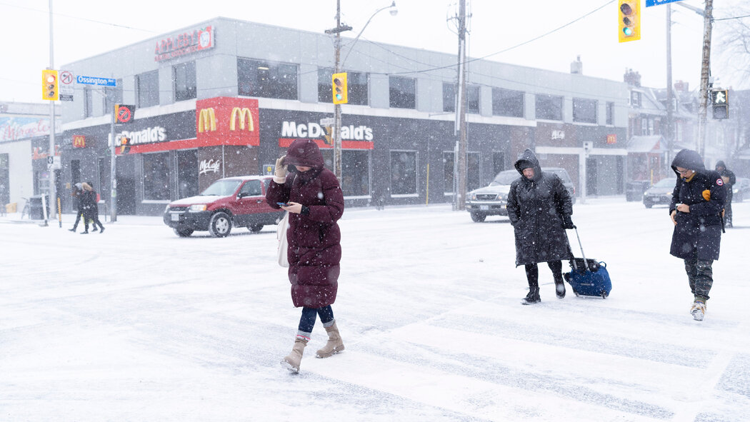  38 people died due to heavy snow storm in Canada and America 